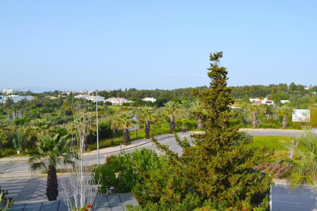 M&L Beach House Алвор Екстериор снимка