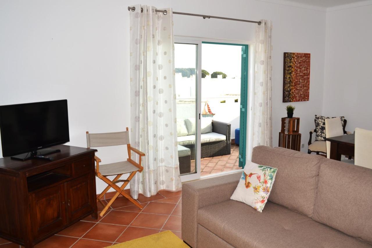 M&L Beach House Алвор Екстериор снимка
