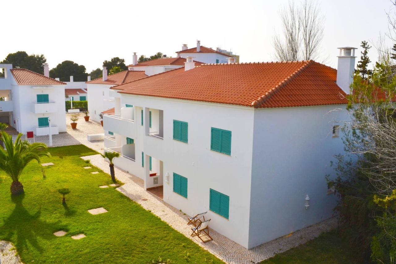M&L Beach House Алвор Екстериор снимка