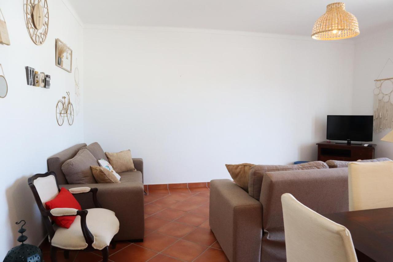 M&L Beach House Алвор Екстериор снимка