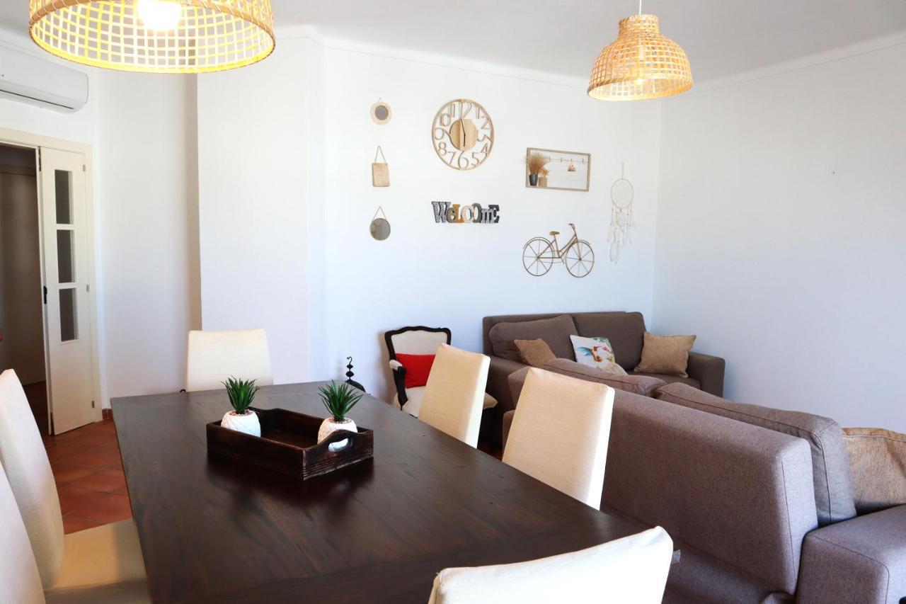M&L Beach House Алвор Екстериор снимка